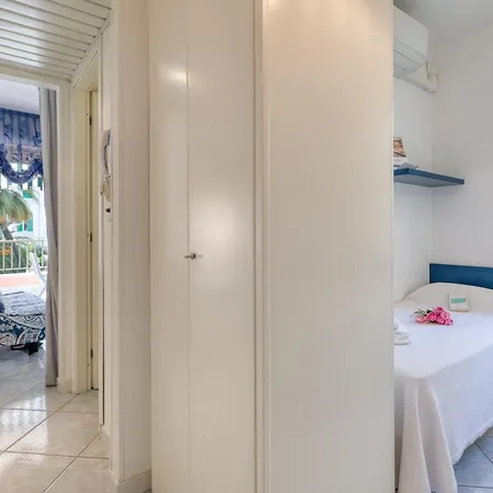 Apartment Imperiale Bilocale With Terrace And Ac - Happy *