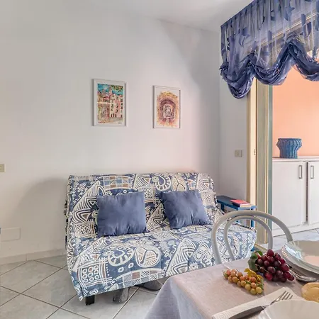 Apartment Imperiale Bilocale With Terrace And Ac - Happy *
