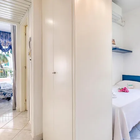 Apartment Imperiale Bilocale With Terrace And Ac - Happy *
